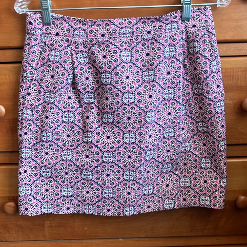 JCrew mini skirt. Size 2. Pink and Navy. Stretch to fabric. So cute!!!!
